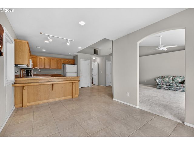 2410 E N Ave, La Grande, OR 97850