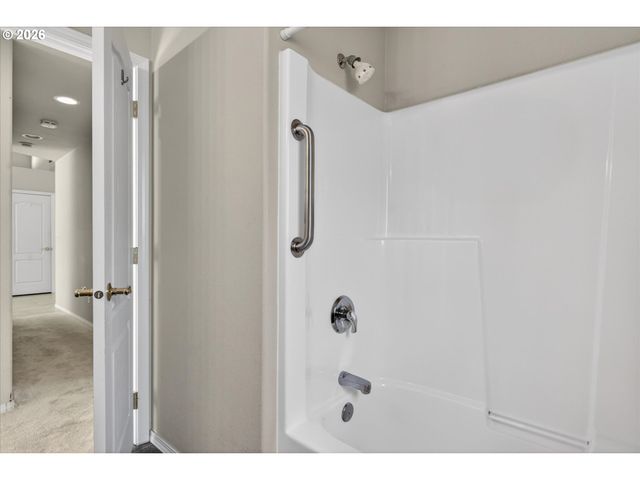 2410 E N Ave, La Grande, OR 97850