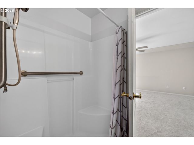 2410 E N Ave, La Grande, OR 97850