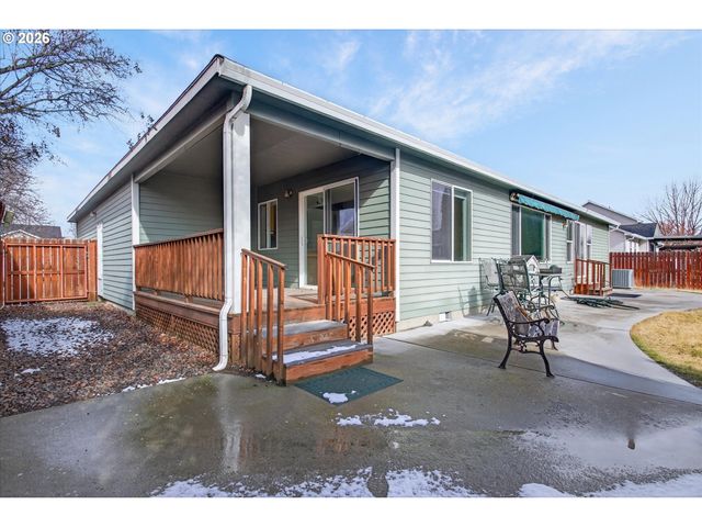 2410 E N Ave, La Grande, OR 97850