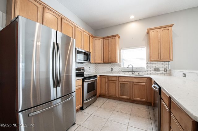 821 6TH Avenue S, Jacksonville Beach, FL 32250