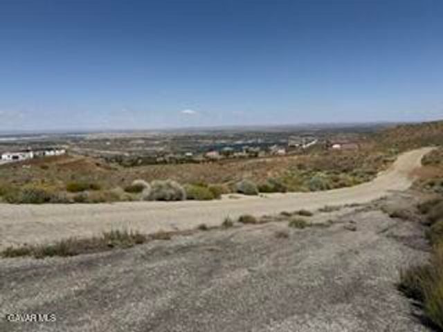 850 Shaner Road, Palmdale, CA 93551