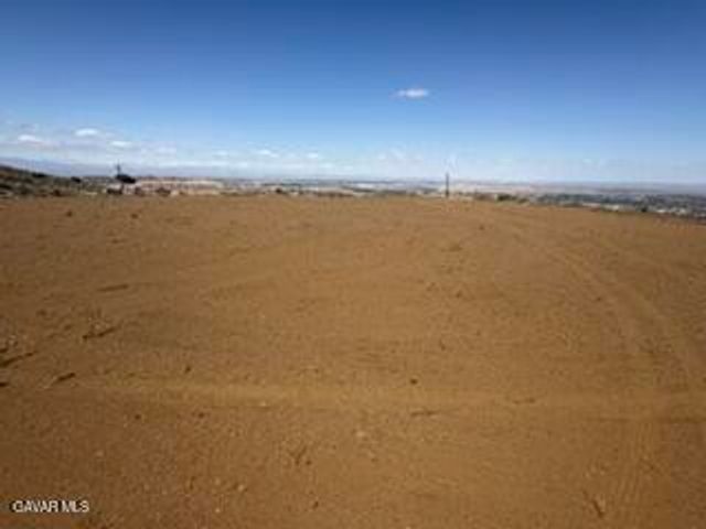 850 Shaner Road, Palmdale, CA 93551
