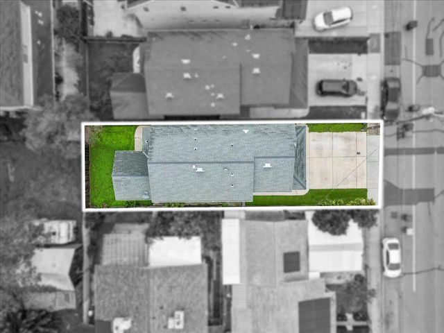 221 S 6th Ave, Oakdale, CA 95361