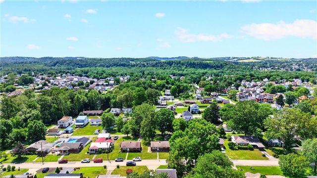 1312 Oak St, Connellsville, PA 15425