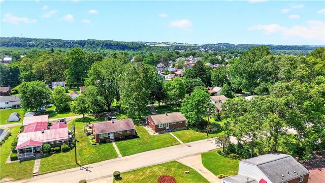 1312 Oak St, Connellsville, PA 15425