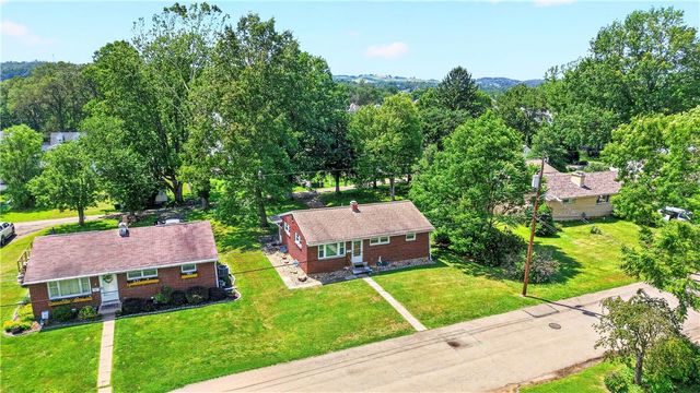 1312 Oak St, Connellsville, PA 15425