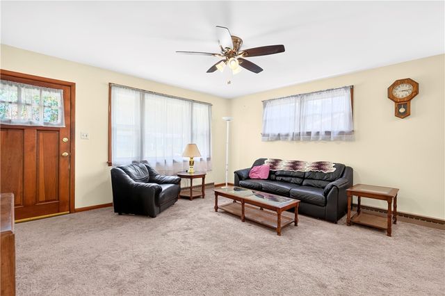 1312 Oak St, Connellsville, PA 15425