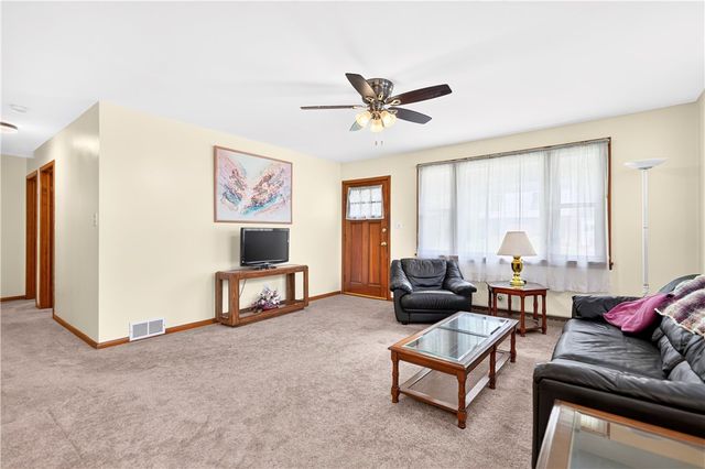 1312 Oak St, Connellsville, PA 15425