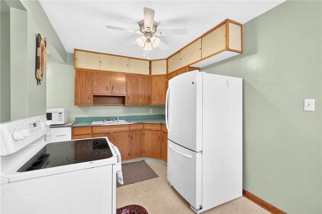 1312 Oak St, Connellsville, PA 15425