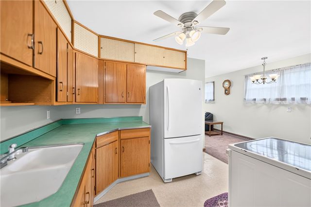 1312 Oak St, Connellsville, PA 15425