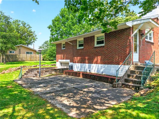 1312 Oak St, Connellsville, PA 15425
