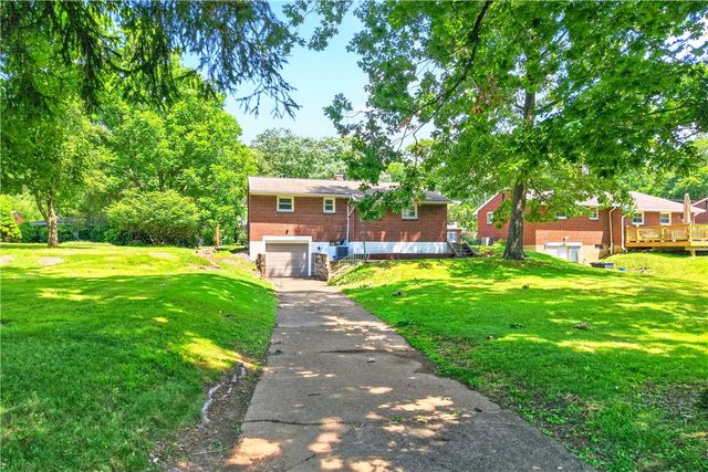 1312 Oak St, Connellsville, PA 15425
