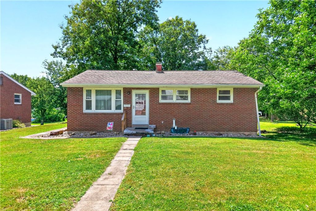 1312 Oak St, Connellsville, PA 15425