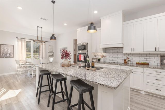101 Lakeview Trail, Mabank, TX 75147