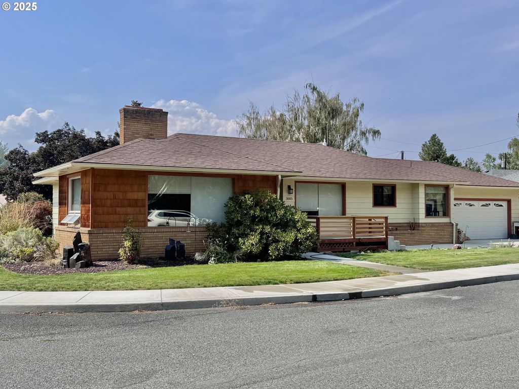 3005 GRANDVIEW Dr, Baker City, OR 97814
