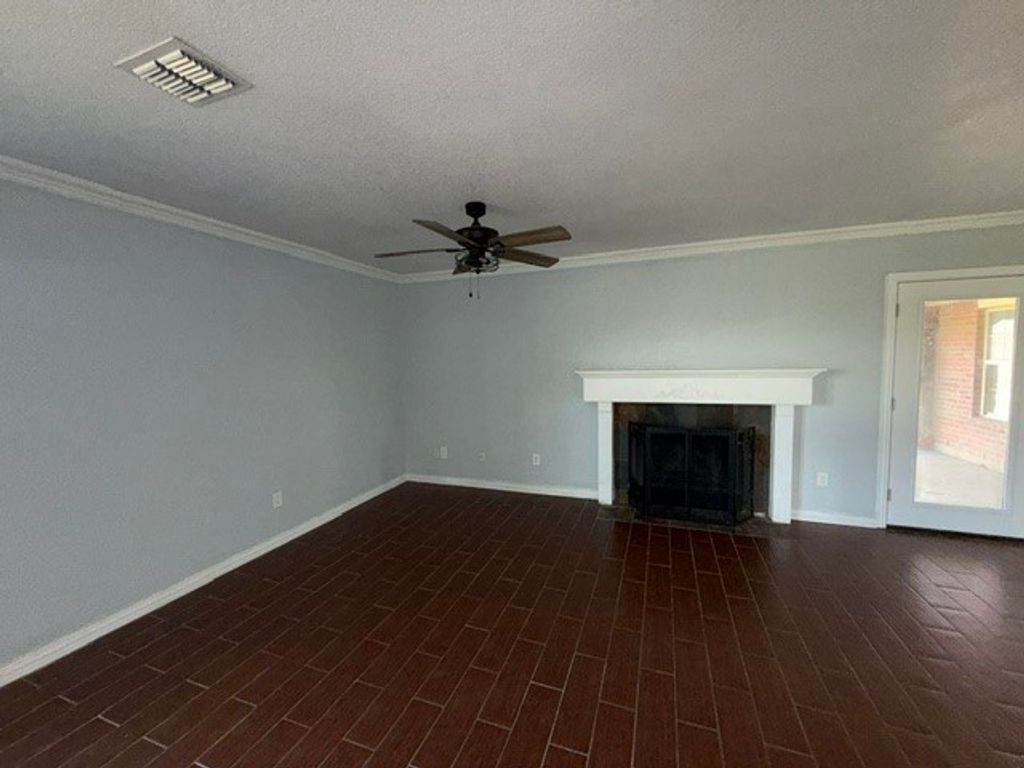 319 Hawk Ridge Road, Decatur, TX 76234 — photo 2