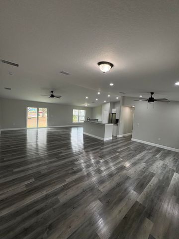 2897 NW 37th Avenue, Okeechobee, FL 34972