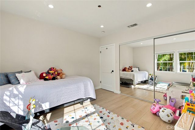 2142 E Chevy Chase, Glendale, CA 91206