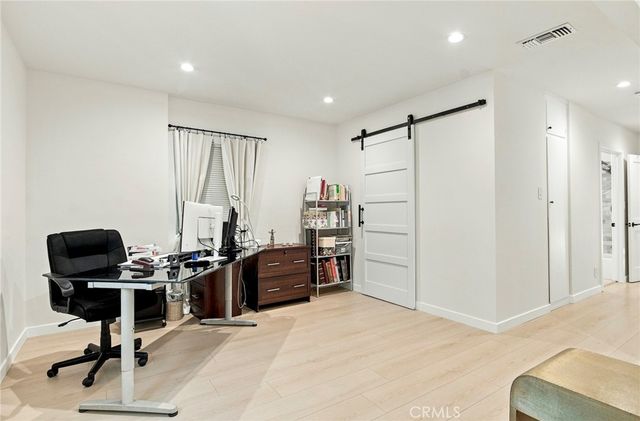 2142 E Chevy Chase, Glendale, CA 91206