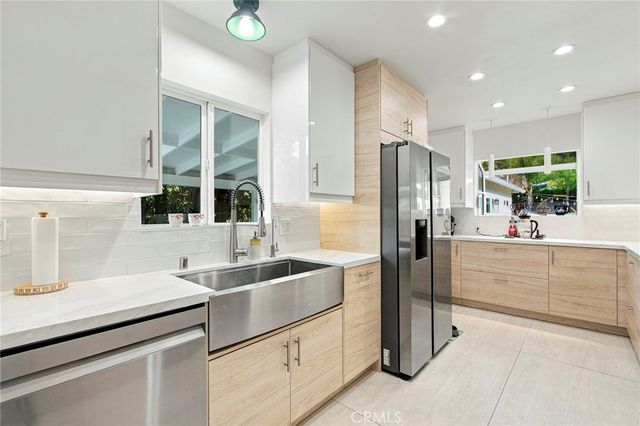 2142 E Chevy Chase, Glendale, CA 91206