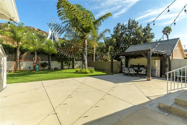 2142 E Chevy Chase, Glendale, CA 91206