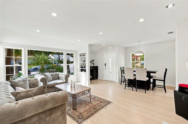 2142 E Chevy Chase, Glendale, CA 91206