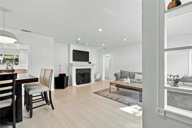 2142 E Chevy Chase, Glendale, CA 91206