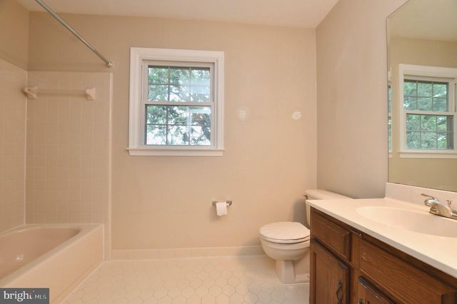 350 COPPERFIELD LN, Herndon, VA 20170
