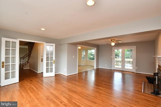 350 COPPERFIELD LN, Herndon, VA 20170