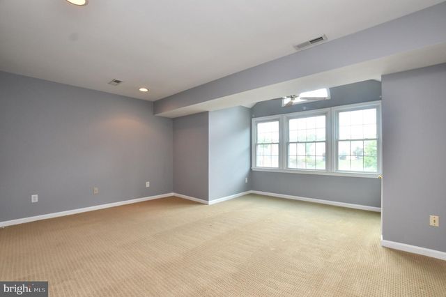 350 COPPERFIELD LN, Herndon, VA 20170