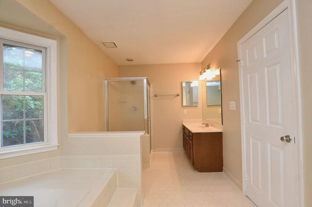 350 COPPERFIELD LN, Herndon, VA 20170