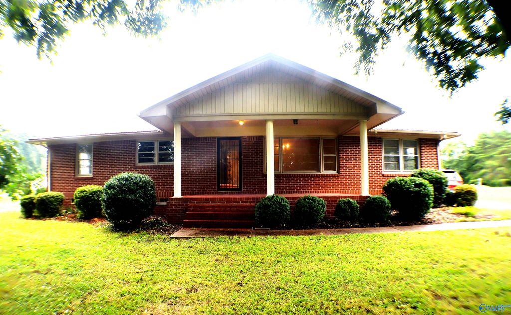 3509 Highway 72 E, Brownsboro, AL 35741