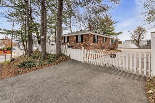 401 S Broadway, Lawrence, MA 01843