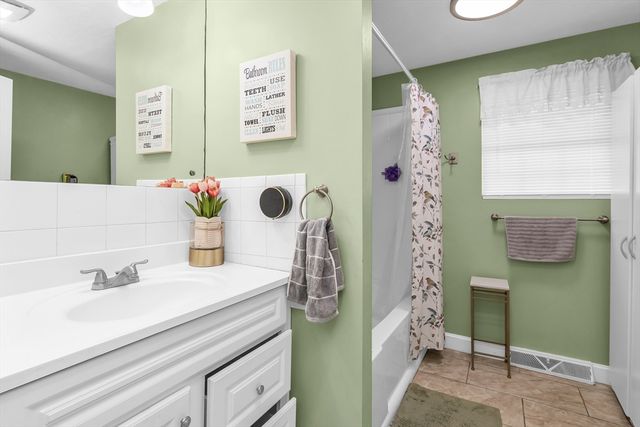 401 S Broadway, Lawrence, MA 01843