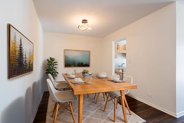 32 W Fern Court 116B, Palatine, IL 60067