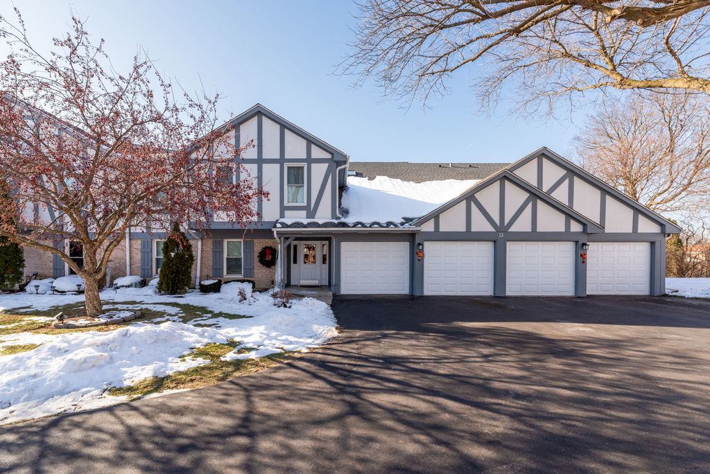32 W Fern Court 116B, Palatine, IL 60067