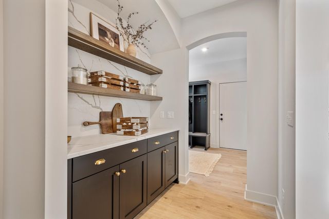 3916 McMenemy Street, Vadnais Heights, MN 55127