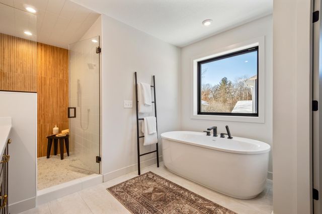 3916 McMenemy Street, Vadnais Heights, MN 55127