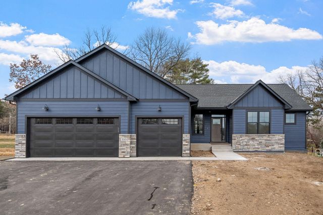 3916 McMenemy Street, Vadnais Heights, MN 55127