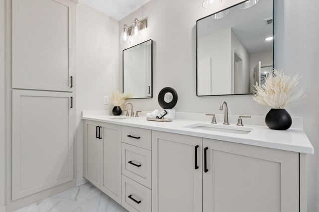 3916 McMenemy Street, Vadnais Heights, MN 55127