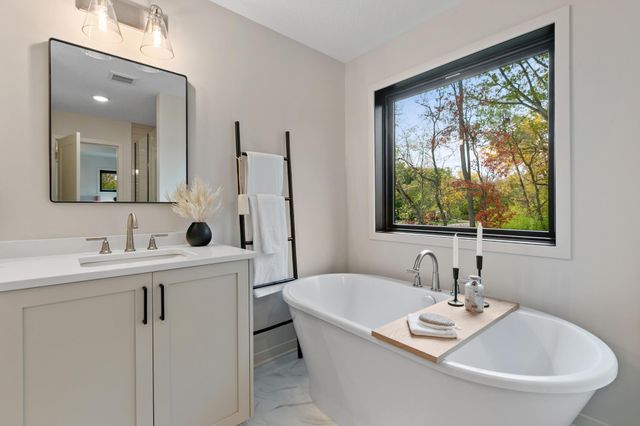 3916 McMenemy Street, Vadnais Heights, MN 55127