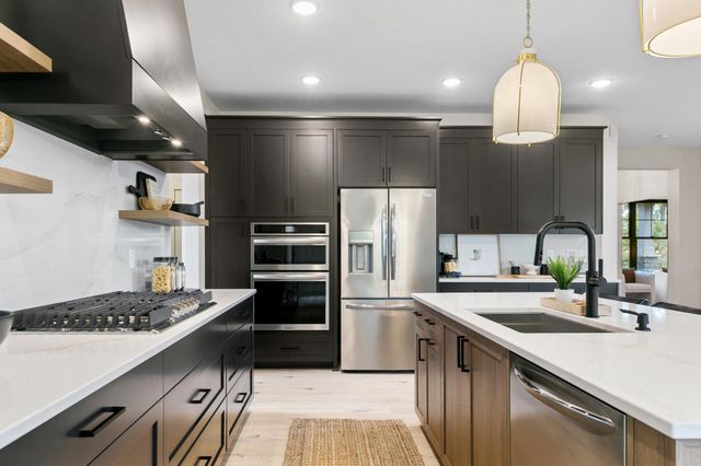 3916 McMenemy Street, Vadnais Heights, MN 55127