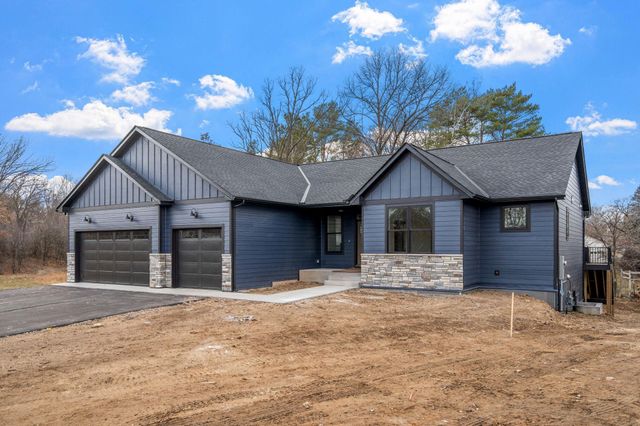 3916 McMenemy Street, Vadnais Heights, MN 55127