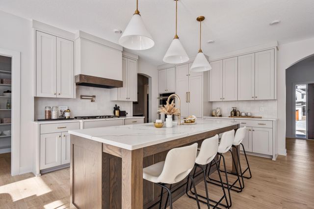 3916 McMenemy Street, Vadnais Heights, MN 55127