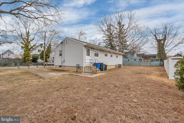 810 ASBURY AVE, National Park, NJ 08063