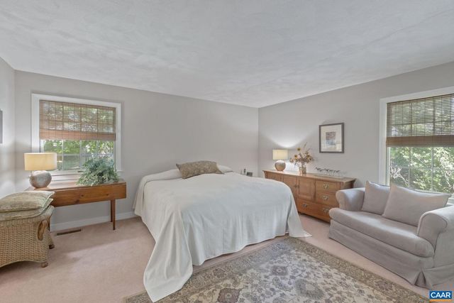 2 WHIPPOORWILL LN, Palmyra, VA 22963