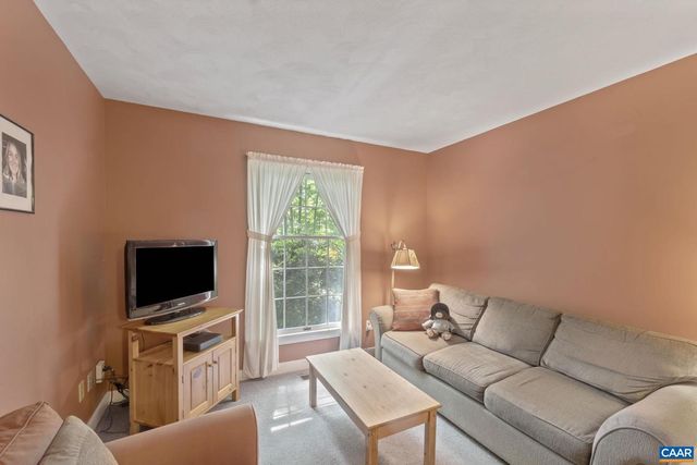 2 WHIPPOORWILL LN, Palmyra, VA 22963