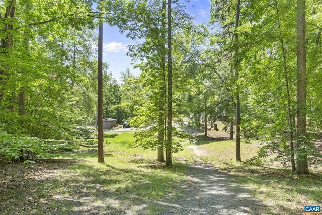 2 WHIPPOORWILL LN, Palmyra, VA 22963