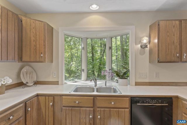 2 WHIPPOORWILL LN, Palmyra, VA 22963